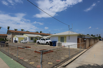 Flower Street Cottages in Chula Vista, CA - Building Photo - Primary Photo