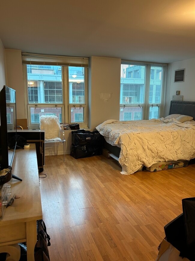 property at 345 N La Salle Dr