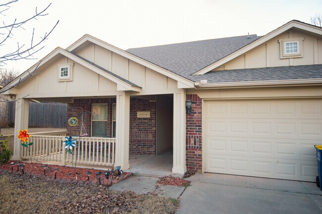 912 S Linford Dr in Stillwater, OK - Building Photo - Building Photo