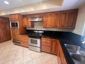 1090 Mustang Dr in Santa Ynez, CA - Building Photo - Building Photo