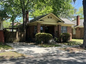 730 E 36th St in Savannah, GA - Building Photo