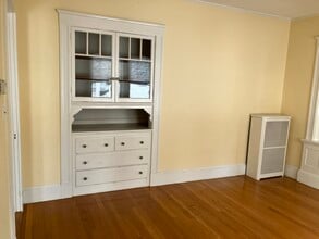 37 Endicott St, Unit 3 in Salem, MA - Building Photo - Building Photo