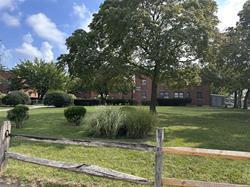 112 Division Ave in Levittown, NY - Building Photo - Building Photo
