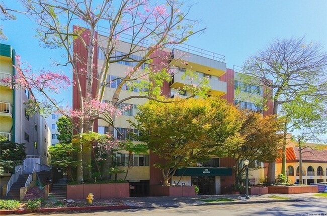 property at 540 Kelton Ave