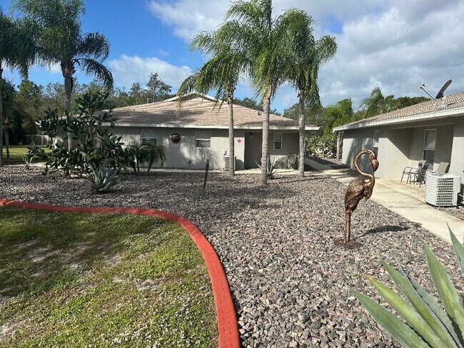 1571 Sam Asbury Ave in Avon Park, FL - Building Photo - Building Photo