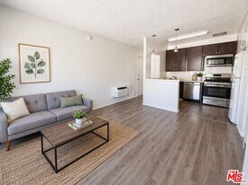 1133 W 36th Pl in Los Angeles, CA - Building Photo