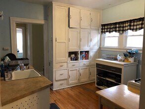 3358 N Downer Ave in Milwaukee, WI - Building Photo - Building Photo