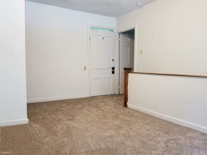 77 Bates St in Pittsburgh, PA - Building Photo - Building Photo