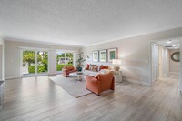 950 De Soto Rd in Boca Raton, FL - Building Photo - Building Photo