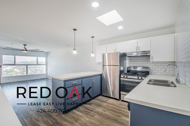 property at 2965 Waverly Dr