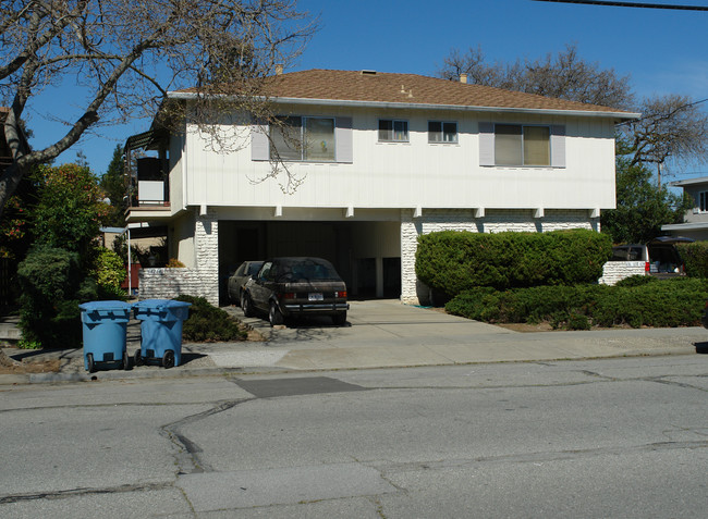 634-638 College Ave in Palo Alto, CA - Foto de edificio - Building Photo