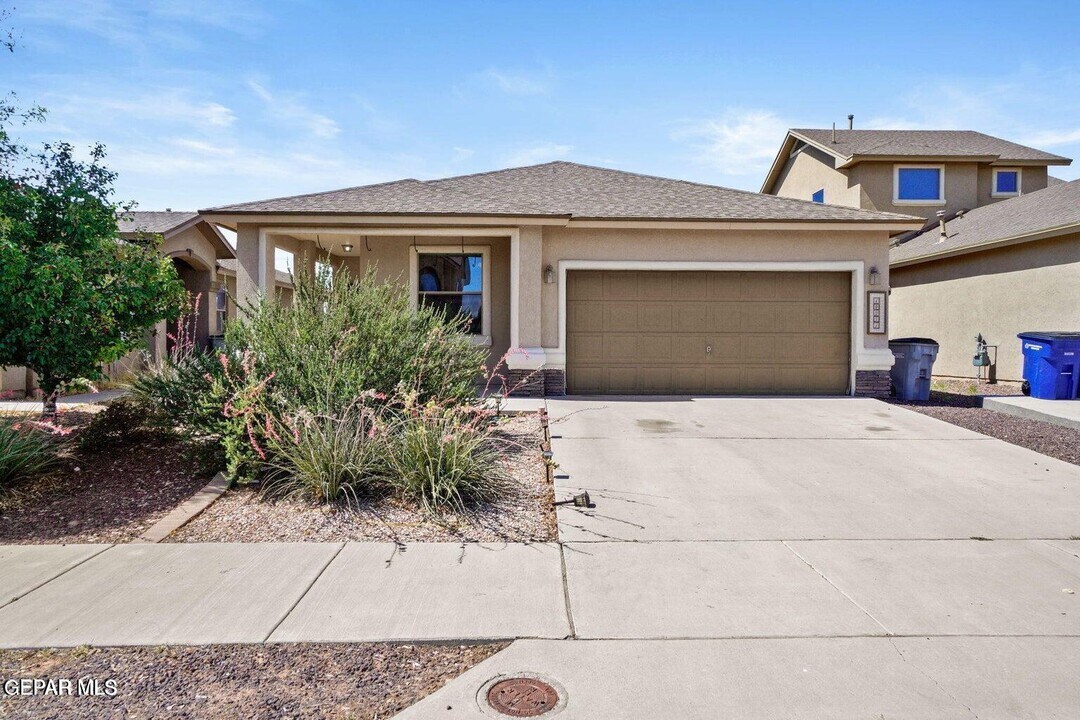 14271 Rattler Point Dr in El Paso, TX - Building Photo
