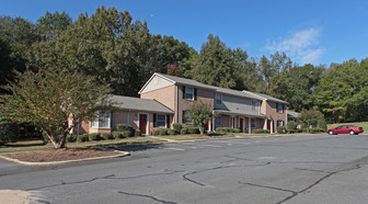 Woodhaven and Oakhaven Apartments