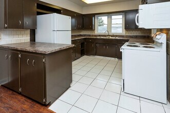 11 E Fulton Dr in Des Moines, IA - Building Photo - Building Photo