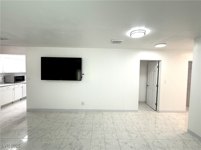 3924 Mount Charleston Dr in Pahrump, NV - Building Photo - Building Photo