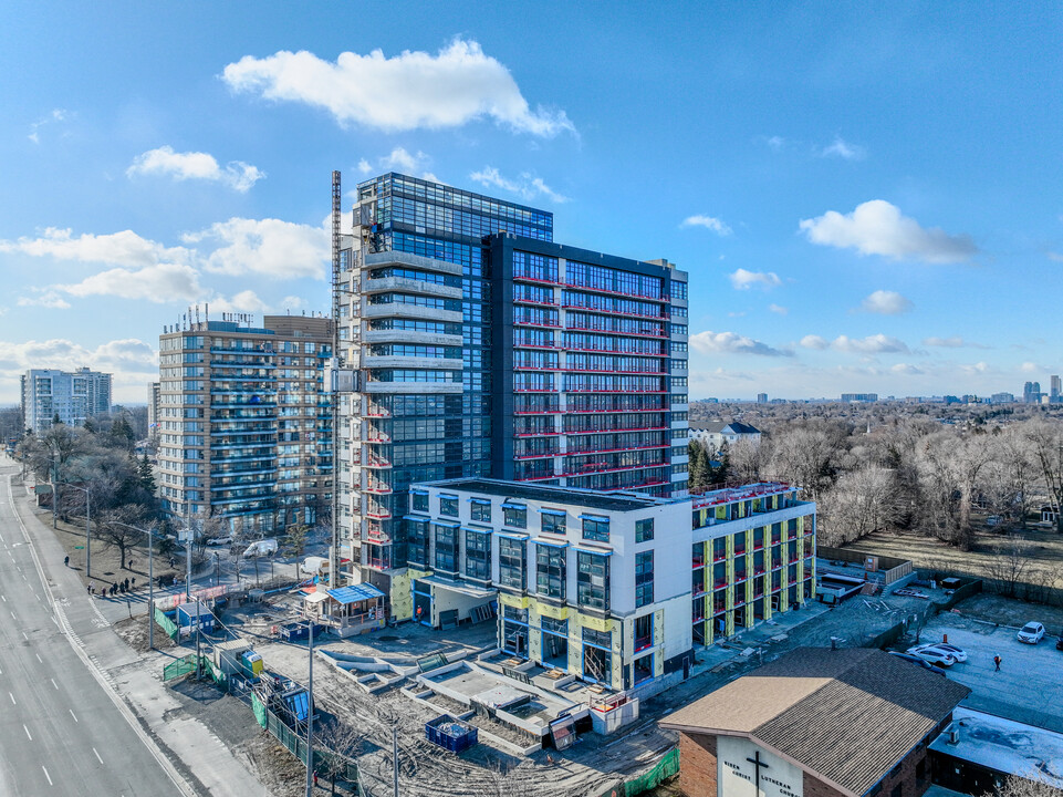 Highlight Condos in Mississauga, ON - Building Photo