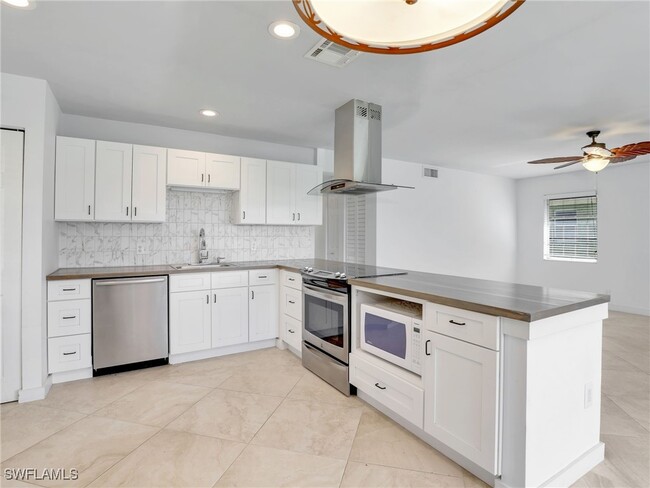 property at 1400 Pompei Ln