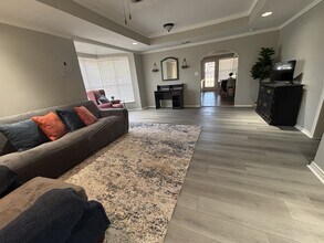 116 Matlock in Poth, TX - Building Photo - Building Photo