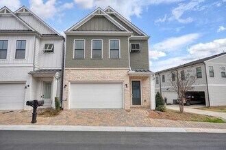 123 Village Green Ave in Woodstock, GA - Building Photo - Building Photo