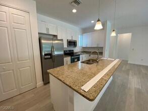 3423 SW 6th Pl in Cape Coral, FL - Building Photo - Building Photo