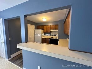 114 Main Rd S, Unit Apt E in Hampden, ME - Building Photo - Building Photo