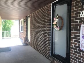 917 Lattavo St NE in Canton, OH - Building Photo - Building Photo