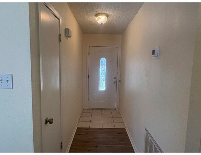 329 Rocky Ln Dr in Midland, TX - Building Photo - Building Photo