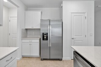 37823 Solis Grande Dr in Bonita Springs, FL - Building Photo - Building Photo