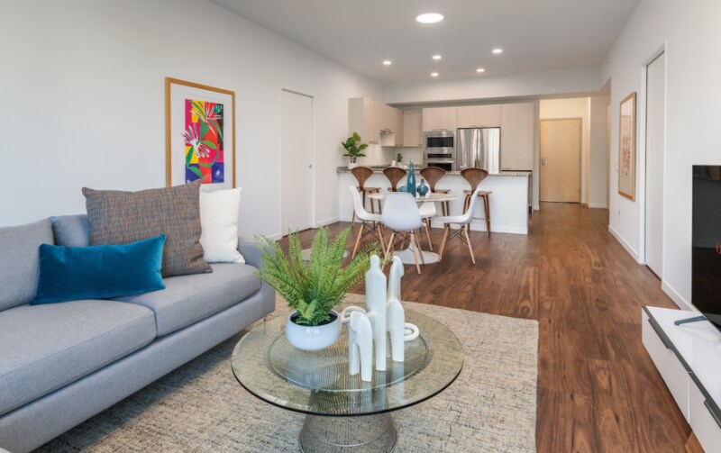 644 W Cornelia Ave in Chicago, IL - Building Photo