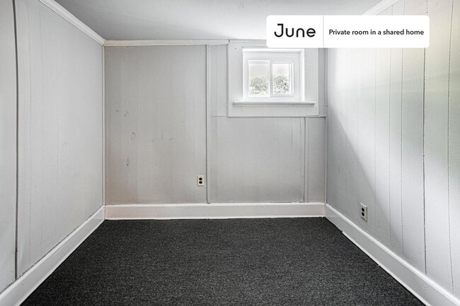 property at 1214 Michigan Ave NE
