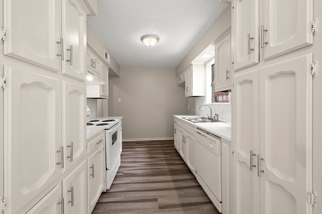 1230 Sharlo Ave in Baton Rouge, LA - Building Photo - Building Photo