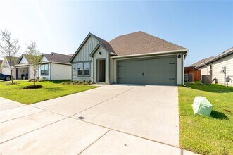 13117 Vis Ml Dr in Providence Village, TX - Foto de edificio - Building Photo