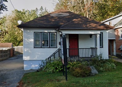 property at 208 Bayfield St