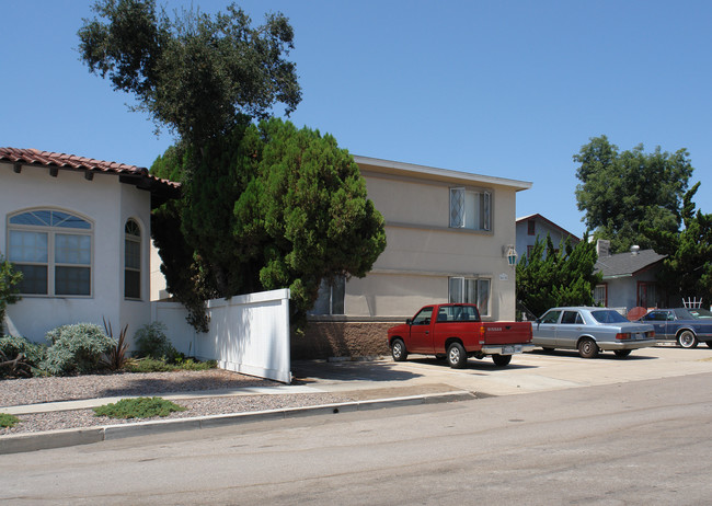 4610 Nebo Dr in La Mesa, CA - Building Photo - Building Photo