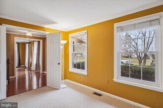 15608 Wapello Way in Rockville, MD - Building Photo - Building Photo