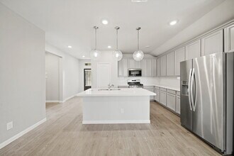 2307 Gentle Breeze Ln in Mont Belvieu, TX - Building Photo - Building Photo