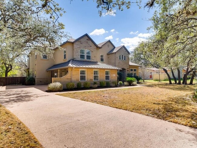 215 Reveille Rd in West Lake Hills, TX - Building Photo - Building Photo