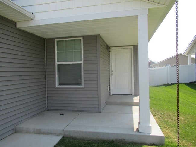 12086 W Renshaw Ave in Post Falls, ID - Building Photo - Building Photo