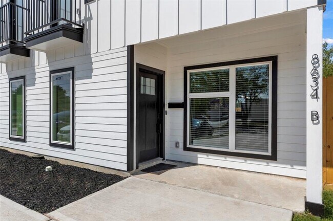 8634 Scott St in Houston, TX - Building Photo - Building Photo