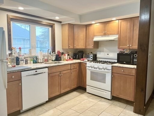 78 Webster St in Medford, MA - Building Photo - Building Photo