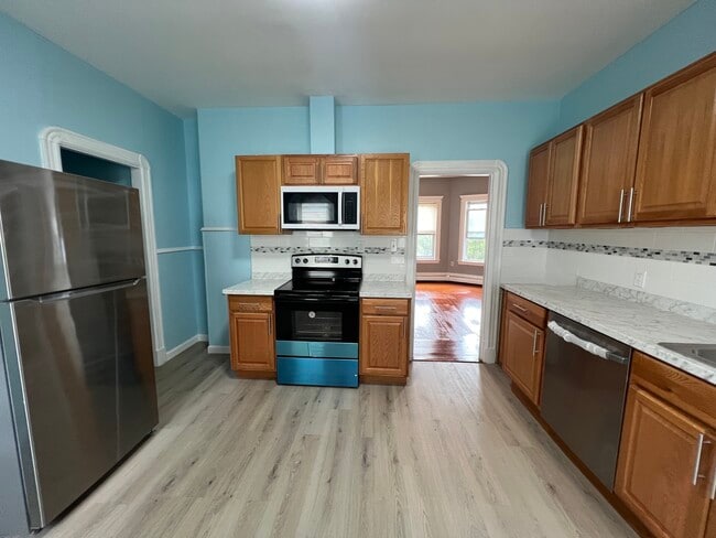 97 Morrison Ave, Unit 2 in Somerville, MA - Building Photo - Building Photo
