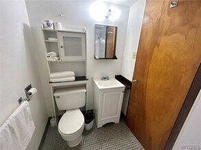 6908 Buffalo Ave, Unit 4 in Niagara Falls, NY - Building Photo - Building Photo