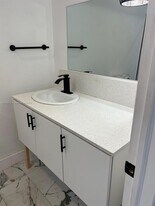 453 NW 25th Ct in Miami, FL - Building Photo