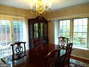 404 Cranberry Ln in West Chester, PA - Building Photo - Building Photo