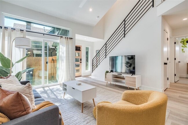 1902 Albury Cove in Austin, TX - Foto de edificio - Building Photo