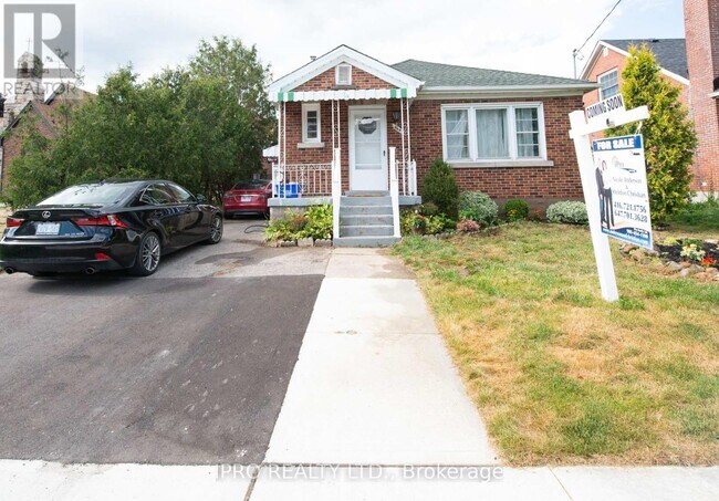 444 Stirling Ave S in Kitchener, ON - Building Photo - Building Photo