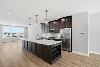 404 Elite St in Westfield, IN - Foto de edificio - Building Photo