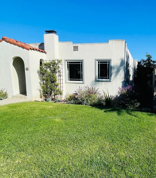 62-64 N Santa Rosa St
