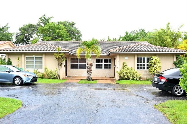 11200 NW 39th St in Coral Springs, FL - Building Photo - Building Photo