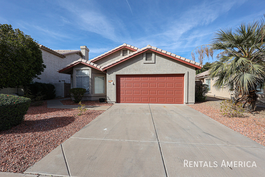 1710 W Orchid Ln in Chandler, AZ - Building Photo